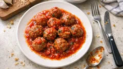 ลูกบอลหมูซอสมะเขือเทศ สูตรโฮมเมดนุ่มฉ่ำ ทำง่าย อร่อยได้ทั้งบ้าน