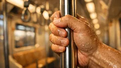 เหงื่อออกเยอะดีไหม ไขข้อสงสัยประโยชน์ของเหงื่อและสัญญาณที่ควรระวัง