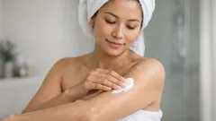 วิธีดูแลผิวแห้งหลังอาบน้ำให้หายตึง คันน้อยลง และกลับมานุ่มขึ้น