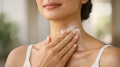 คอเป็นเส้นเกิดจากอะไร เปิดสาเหตุรอยคอชัดและวิธีดูแลให้ดูเรียบขึ้น